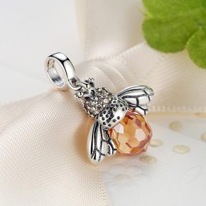 Solid 925 Sterling Silver Single Queen Pendant Necklace