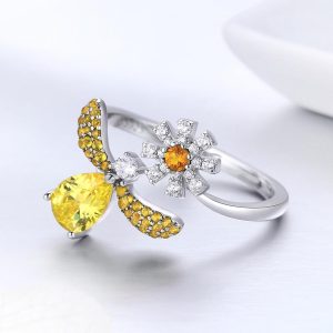 Solid 925 Sterling Silver Darling Bee Daisy Ring